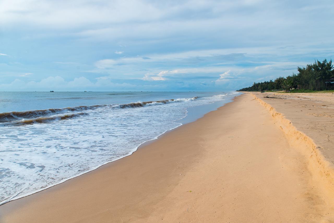 Отель Veranda Beach Place Фантхьет Экстерьер фото