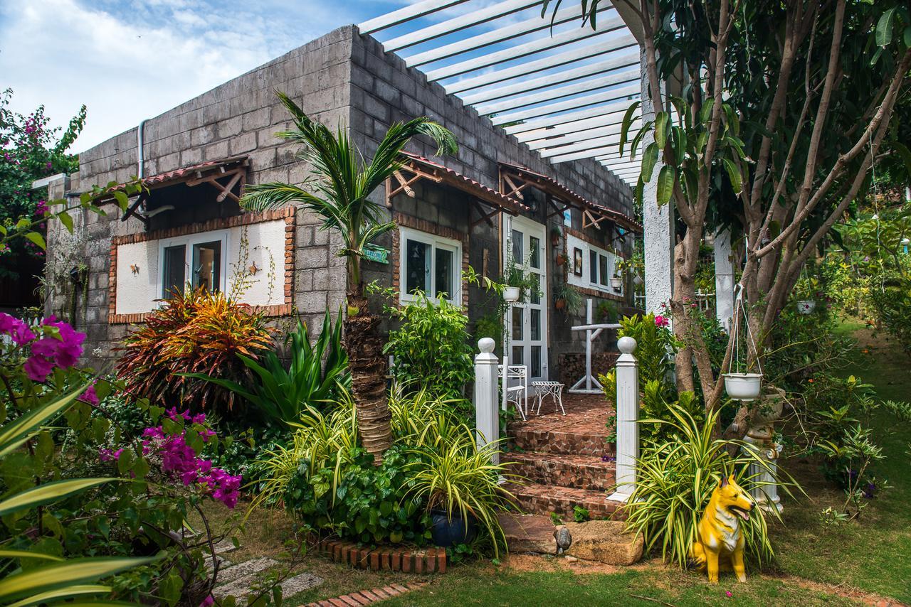 Отель Veranda Beach Place Фантхьет Экстерьер фото