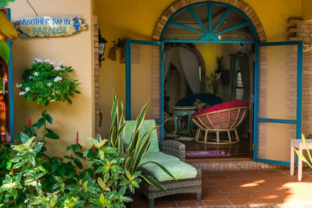 Отель Veranda Beach Place Фантхьет Экстерьер фото